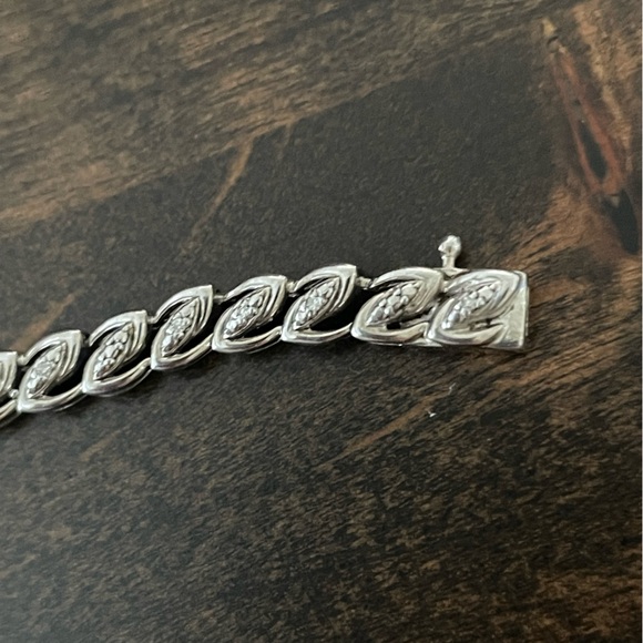 925 Sterling Silver Diamond Tennis Bracelet - Picture 9 of 11